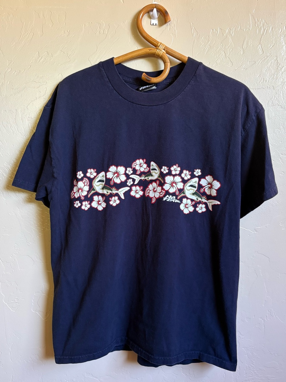 Vintage No Fear Hawaiian Flower Shark Print Surfer Beach Navy Cotton T-Shirt L